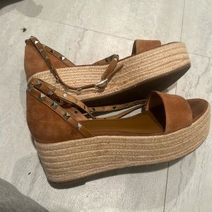 Marc fisher platform sandals